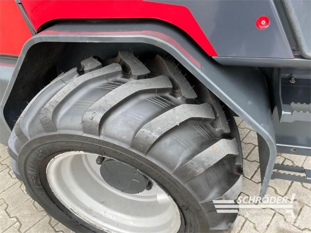 Schäffer 6680 T Kolesové nakladače