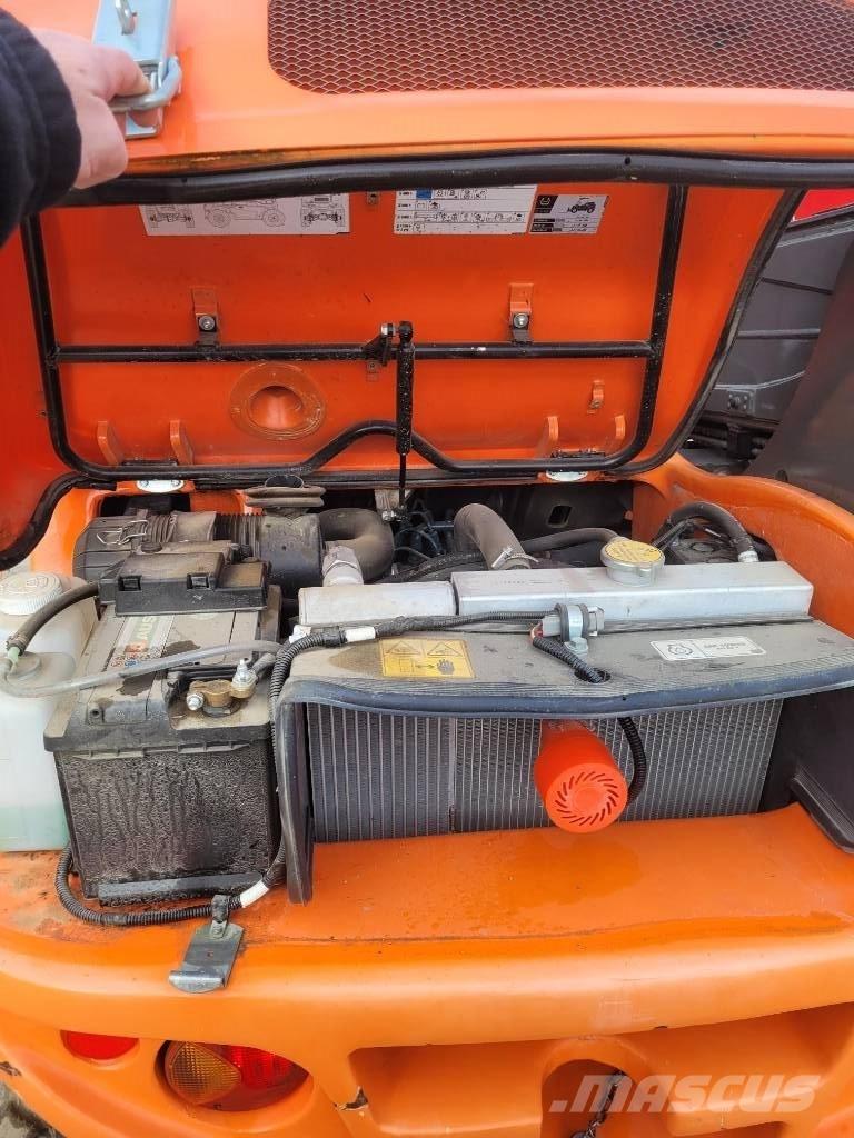 Ausa T 144 H Teleskopické manipulátory