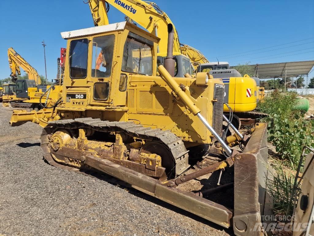 CAT D 6 D Pásové dozéry
