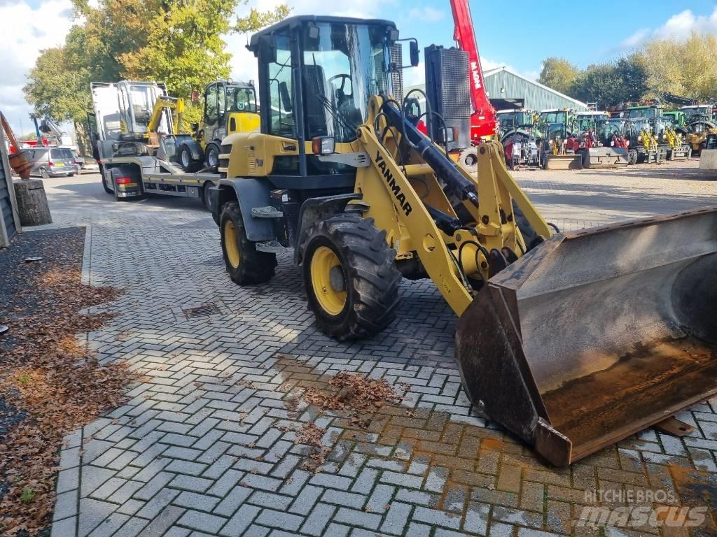 Yanmar V 120 Kolesové nakladače