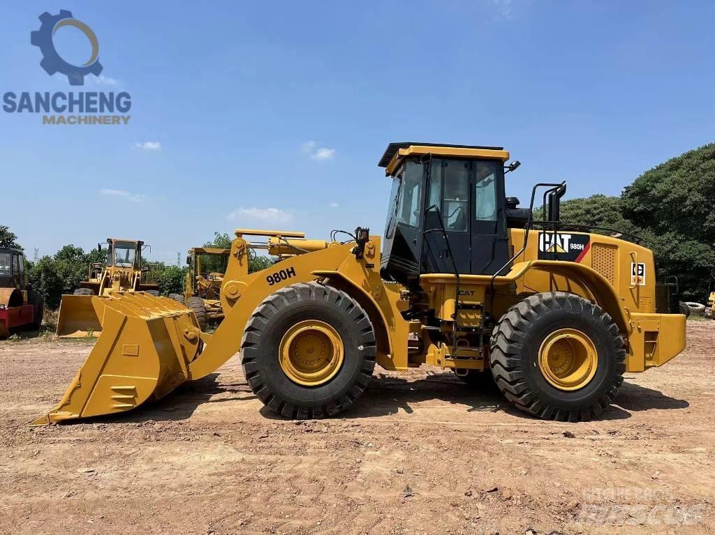 CAT 980H Kolesové nakladače