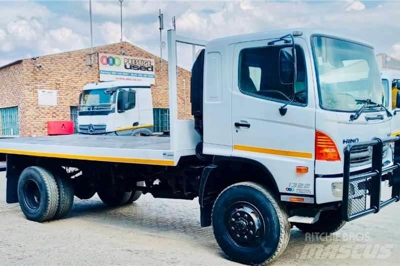 Hino 500 1322 4x4 Ďalšie nákladné vozidlá