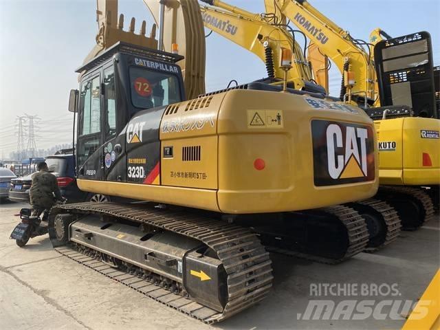 CAT 323 D L Pásové rýpadlá