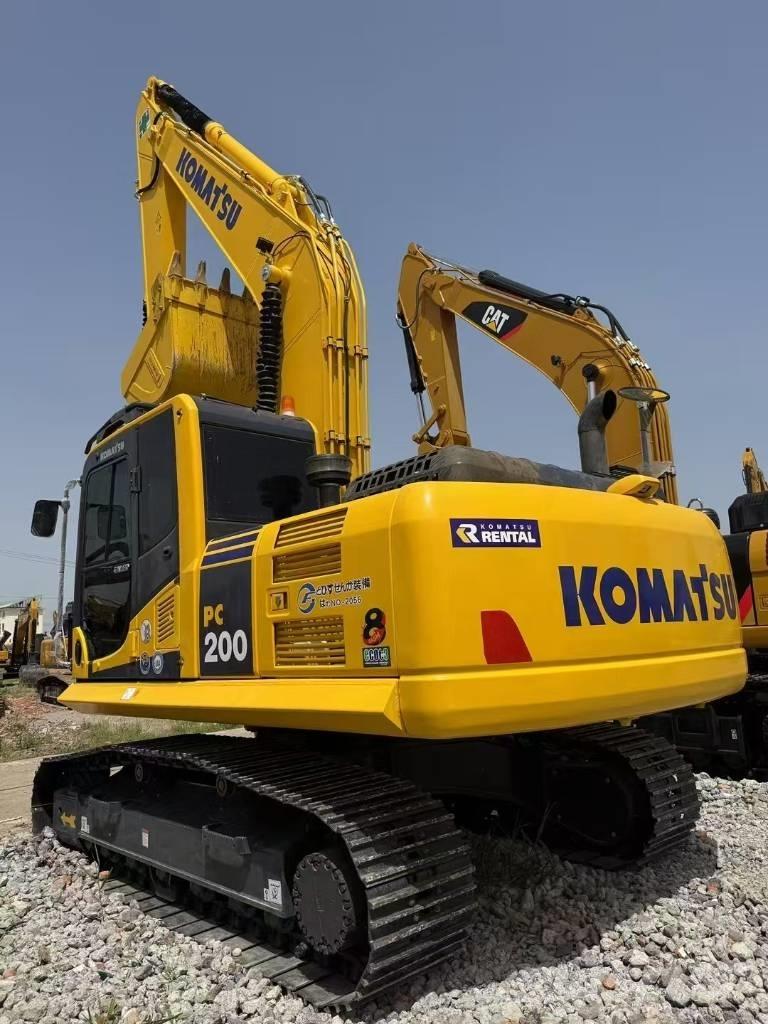 Komatsu 200-8 Pásové rýpadlá