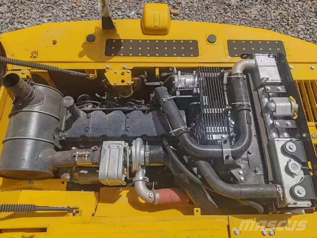 Komatsu 200-8 Pásové rýpadlá