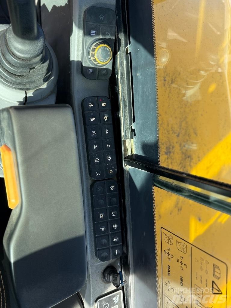 JCB Hydradig Kolesové rýpadlá