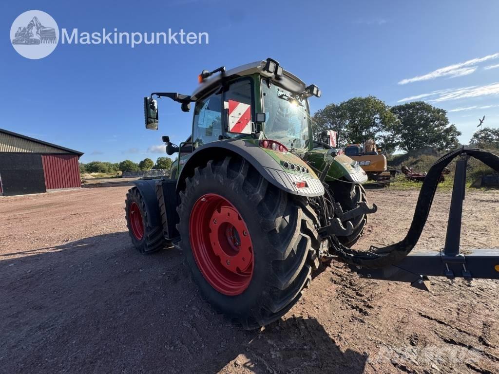 Fendt 724 Vario Traktory