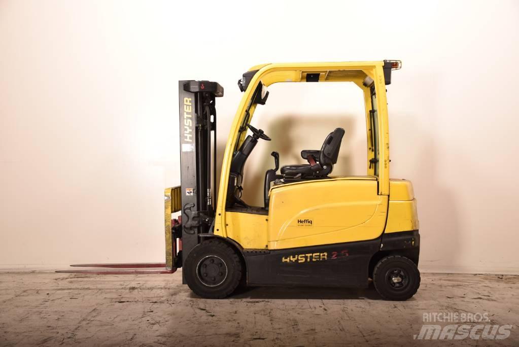 Hyster J 2.5 XN Akumulátorové vozíky