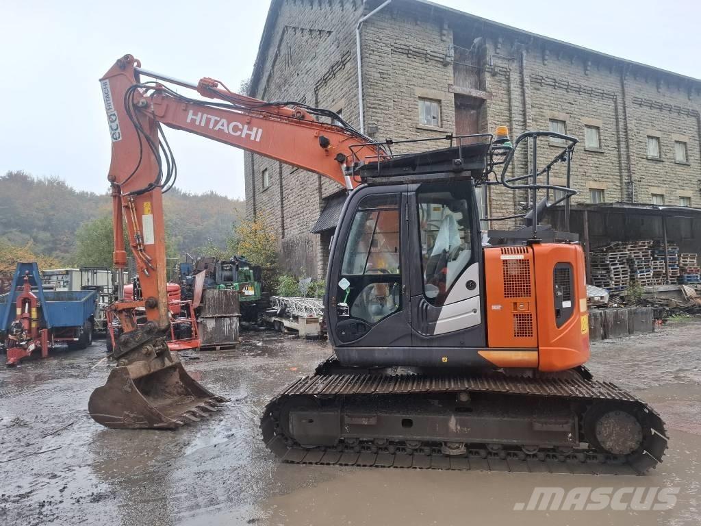 Hitachi ZX 135 US-6 Pásové rýpadlá
