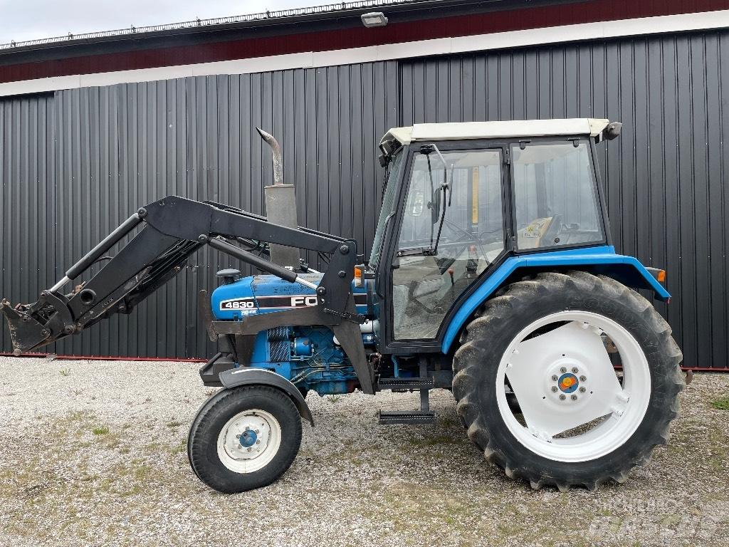 Ford 4830 Traktory