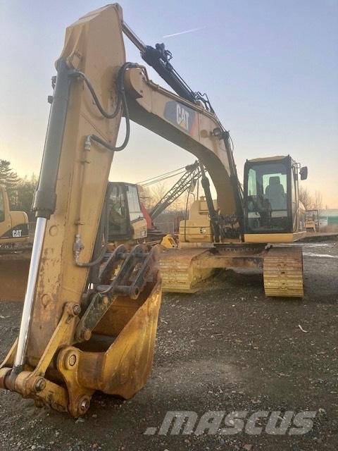 CAT 320 D Pásové rýpadlá