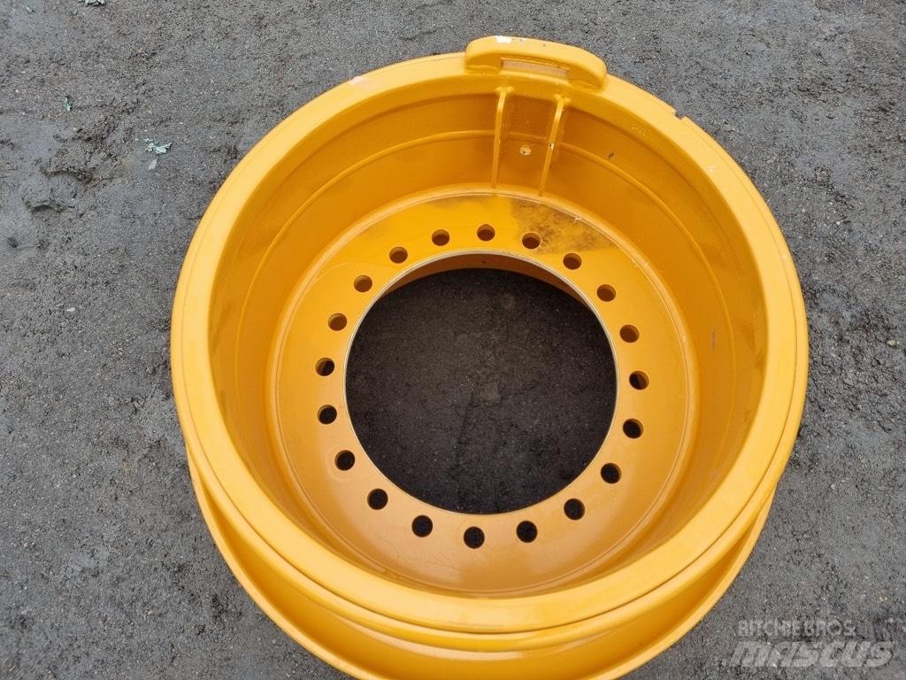 CASE 921 E rims Pneumatiky, kolesá a ráfiky