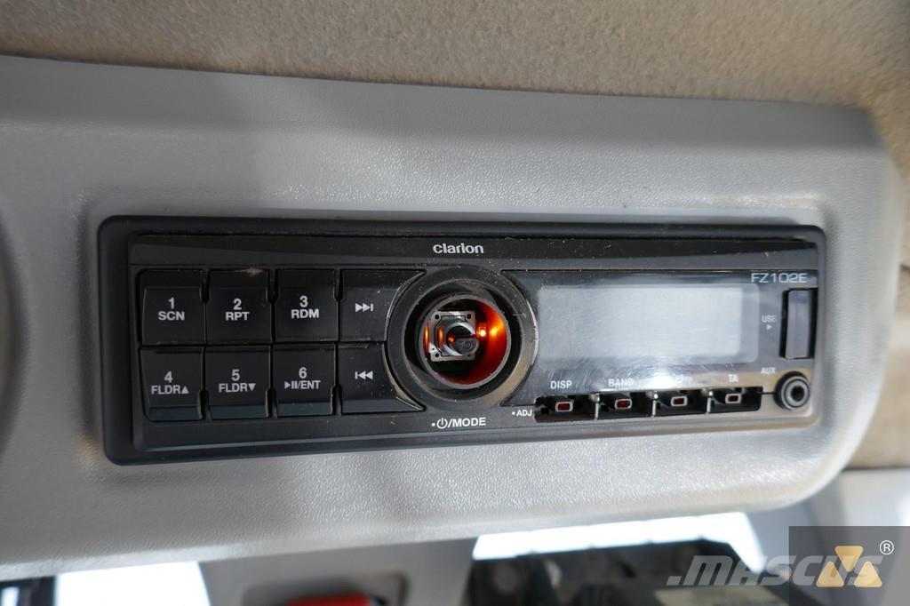 CAT 938M Kolesové nakladače