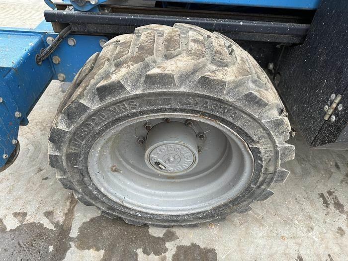 Genie GS5390RT Nožnicové zdvíhacie plošiny