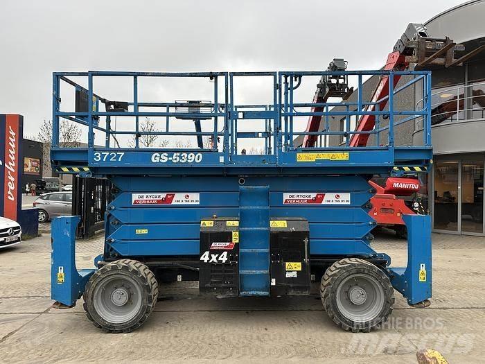 Genie GS5390RT Nožnicové zdvíhacie plošiny