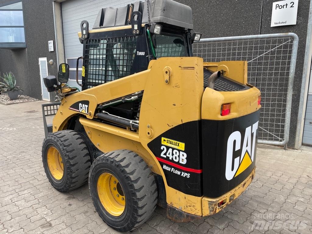 CAT 248B High Flow Šmykom riadené nakladače