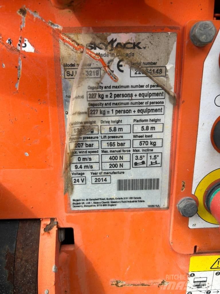 SkyJack SJ III 3219 Nožnicové zdvíhacie plošiny