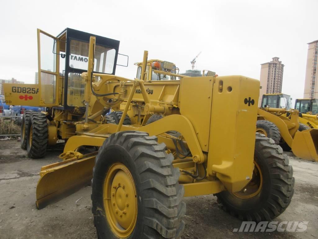 Komatsu GD 623 Grejdery