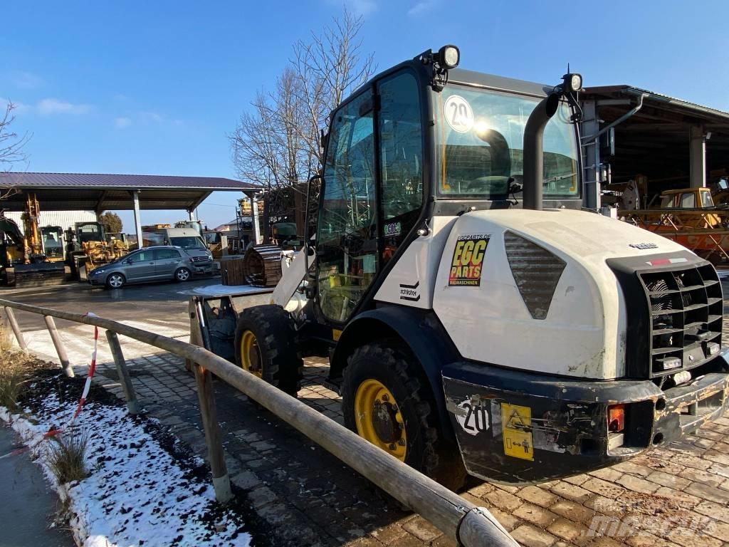 Komatsu WA 70-7 Kolesové nakladače