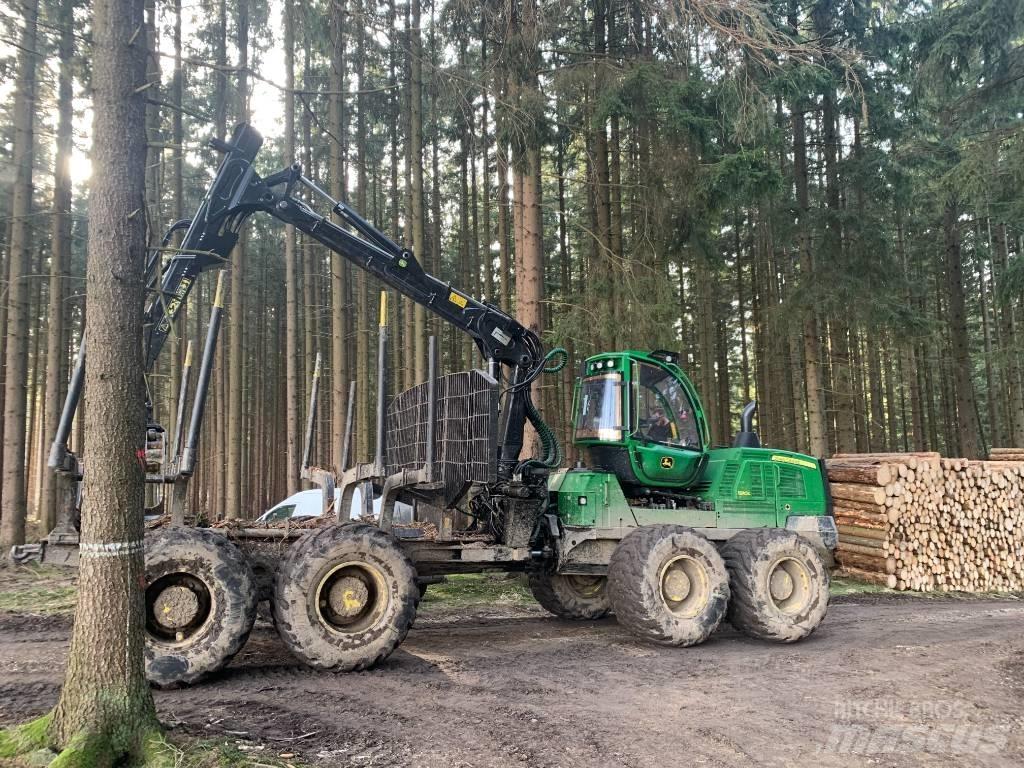 John Deere 1910G Lesné traktory