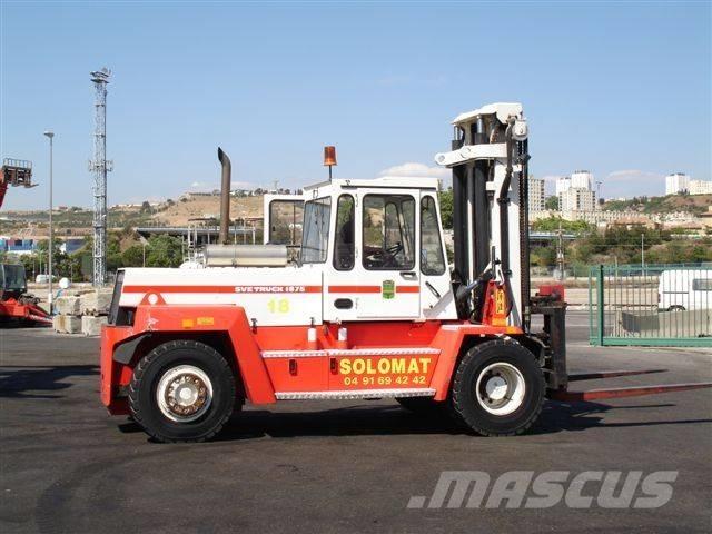 Svetruck 1875-33 Kontajnerové manipulátory