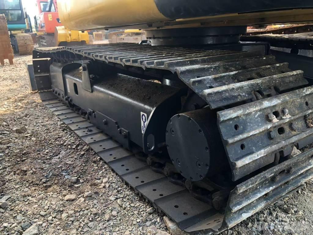 Komatsu 56-7 Pásové rýpadlá