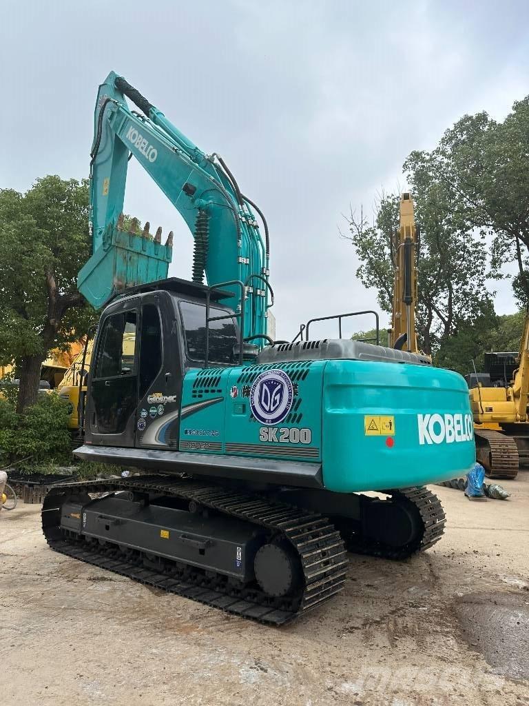 Kobelco SK 200-8 Pásové rýpadlá