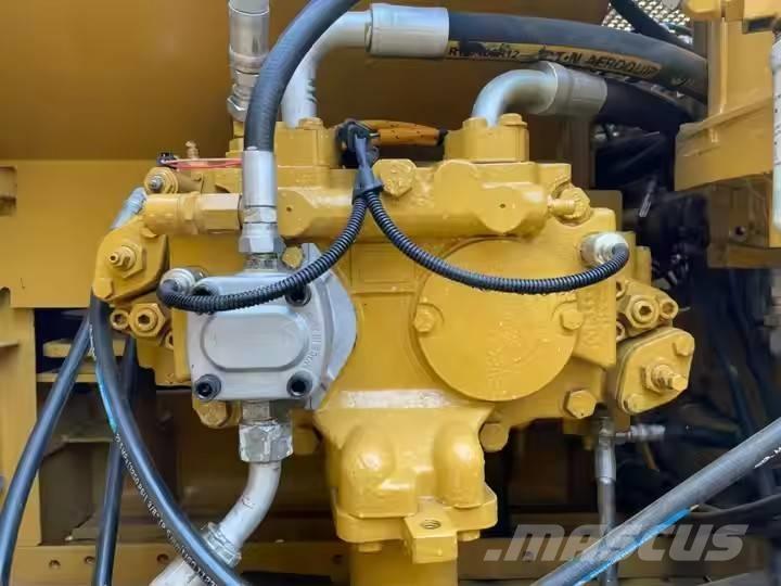 CAT 320 C Pásové rýpadlá