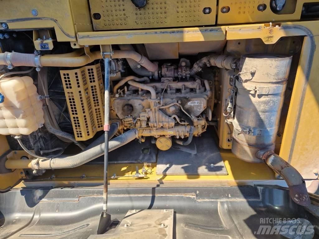 CAT 320 EL Pásové rýpadlá