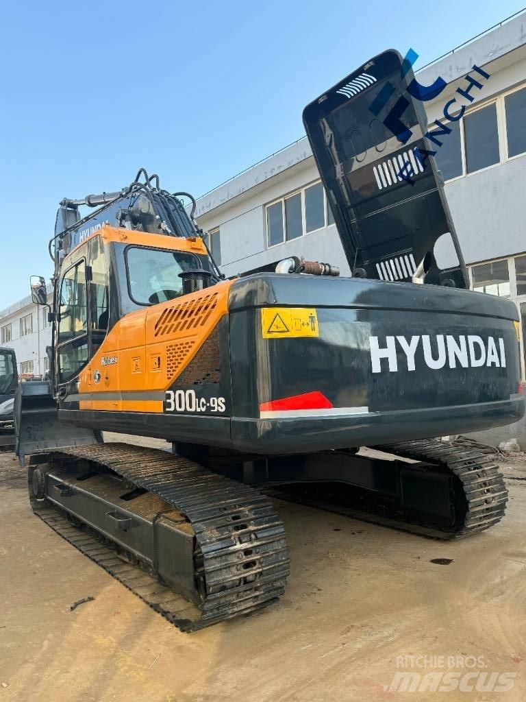 Hyundai 300LC-9S Pásové rýpadlá