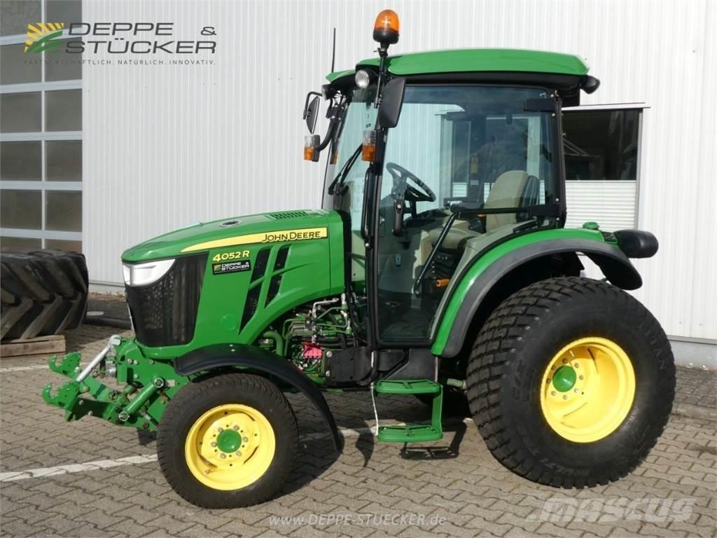 John Deere 4052R Kompaktné traktory