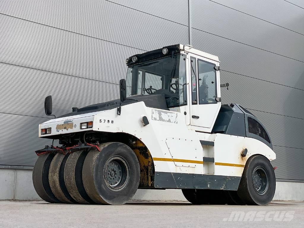 Bomag BW 24 RH Pneumatikové valce
