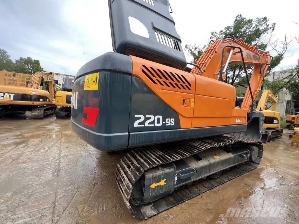 Hyundai 220 LC-9 Pásové rýpadlá