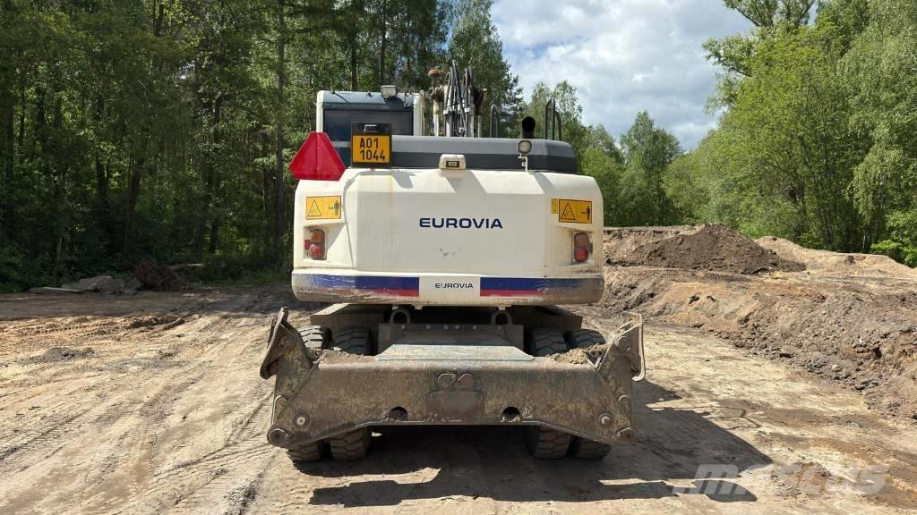Komatsu PW 148-8 Kolesové rýpadlá