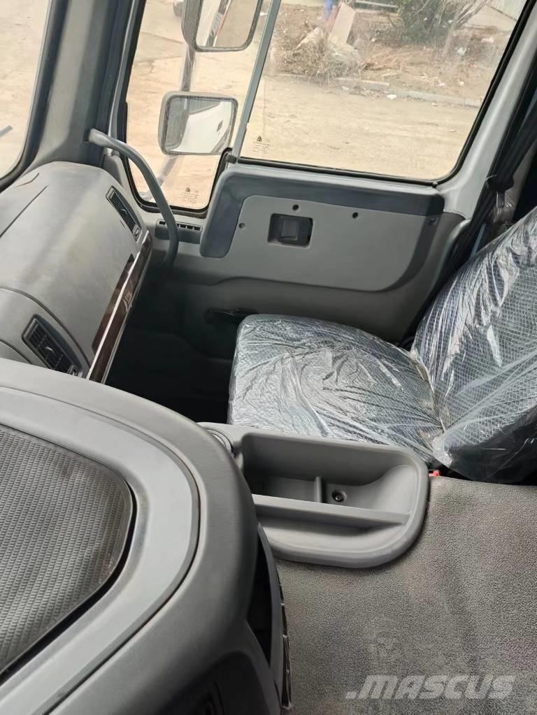 Howo 371 6x4 Sklápače