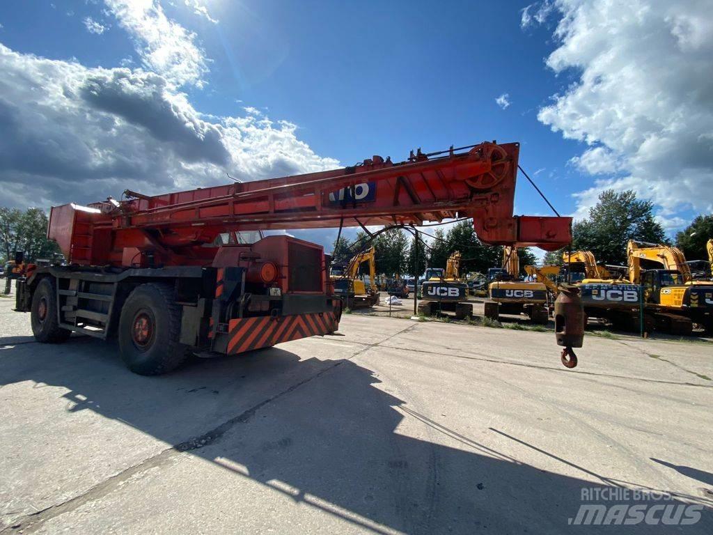 Kato KR 500 Žeriavy pre ťažký terén