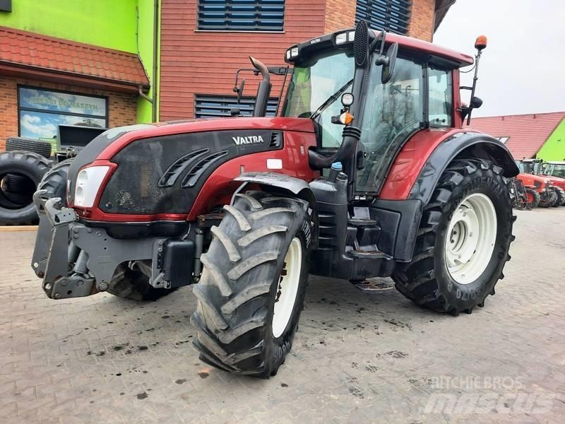 Valtra 163 Versu Traktory