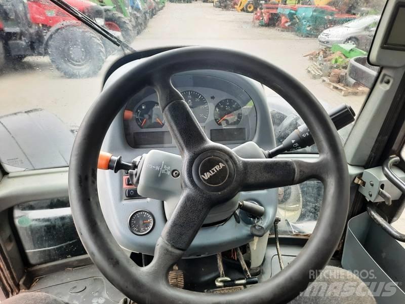 Valtra 163 Versu Traktory