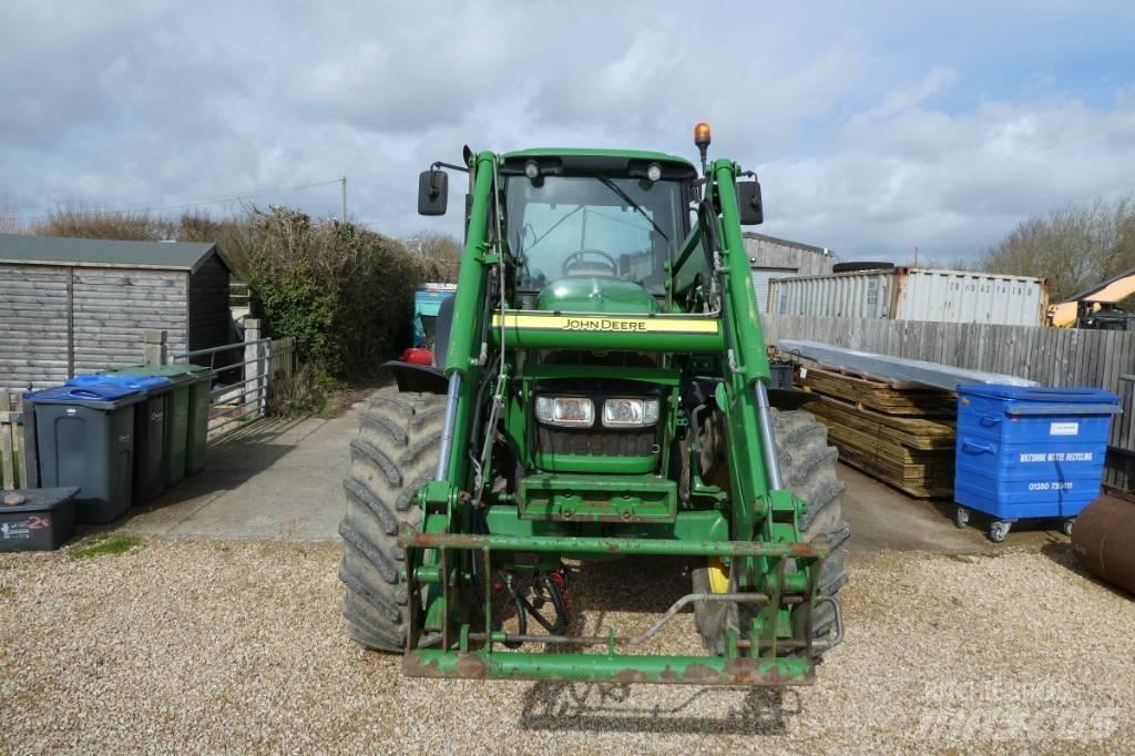 John Deere 6830 Traktory