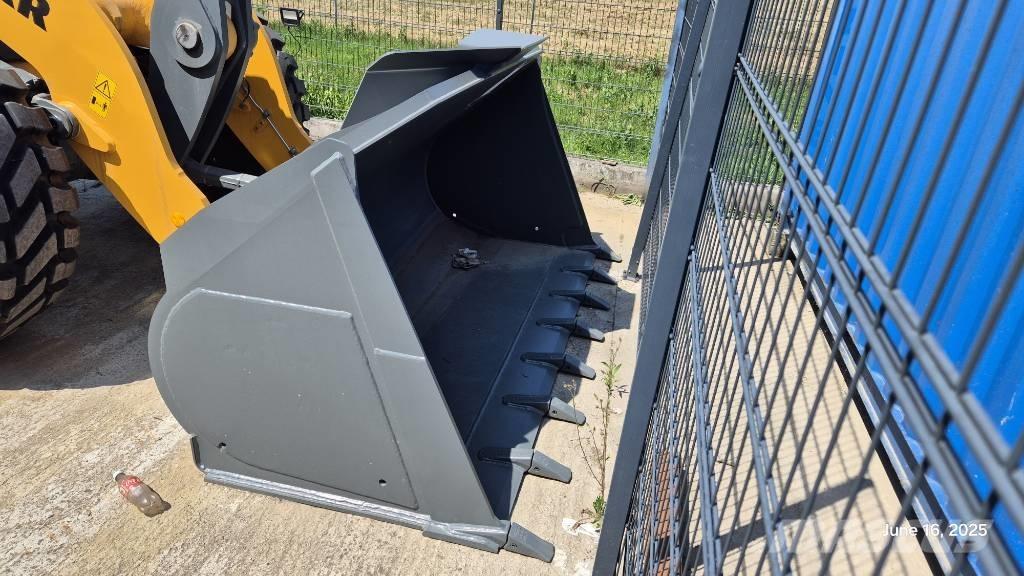 Liebherr L546 Kolesové nakladače