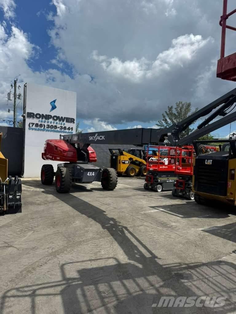 SkyJack SJ 66 T Kĺbové plošiny