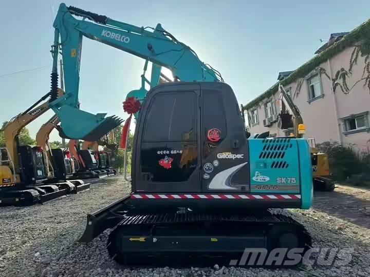 Kobelco SK 75 Pásové rýpadlá