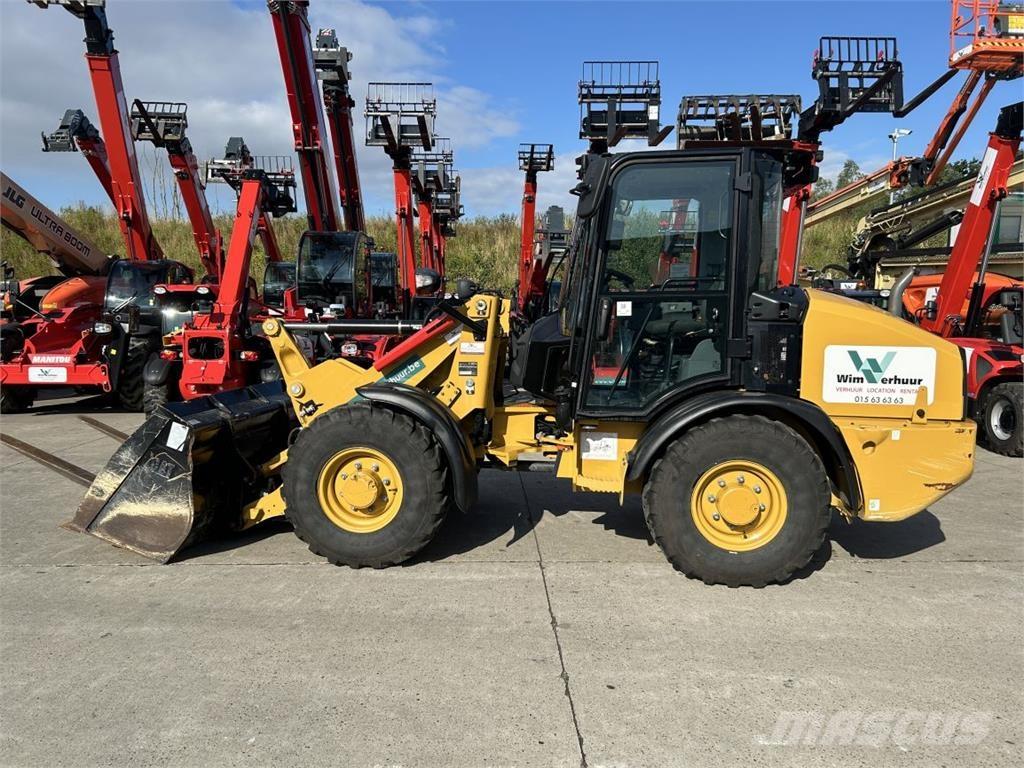 CAT 906 (9145) Viacúčelové nakladače