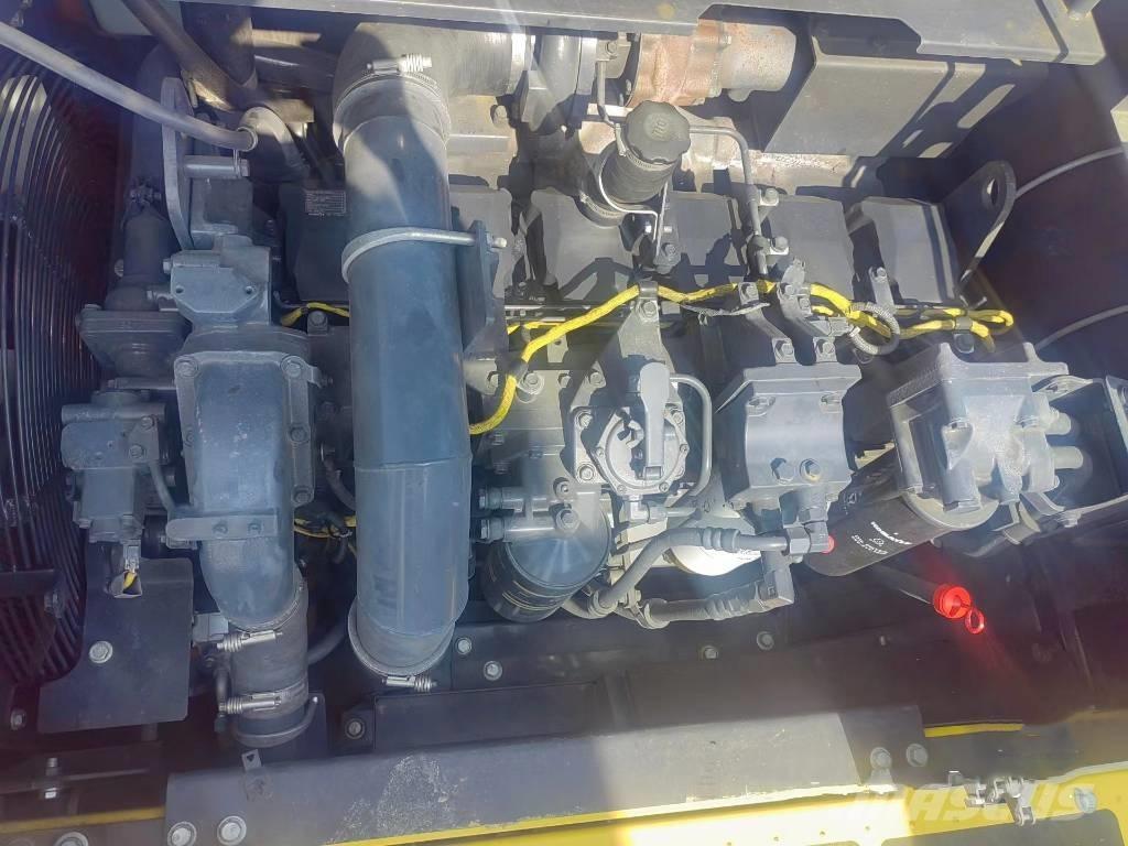 Komatsu PC450-8 Pásové rýpadlá