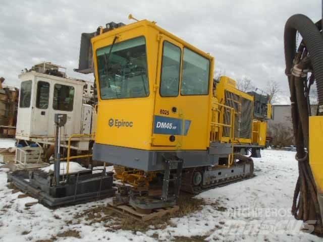 Epiroc DM45HP Povrchové vrtné súpravy