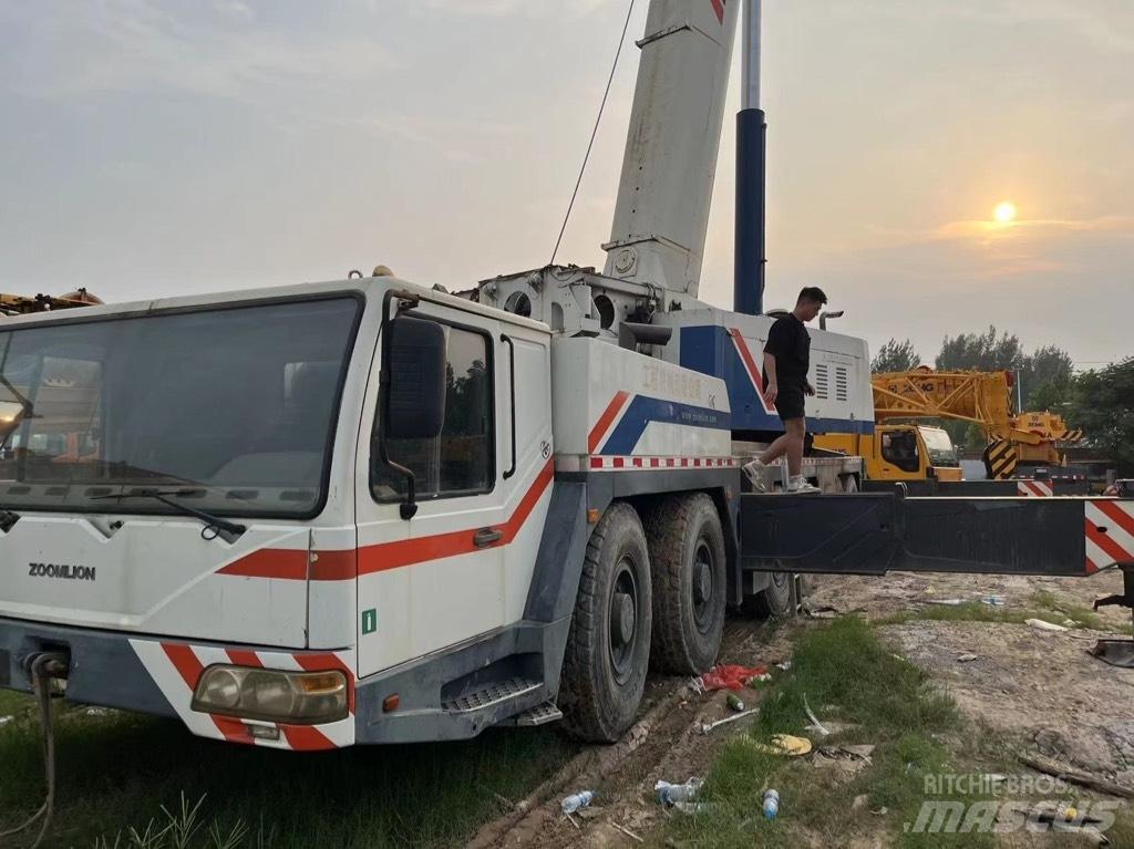 Zoomlion QY220V Univerzálne terénne žeriavy