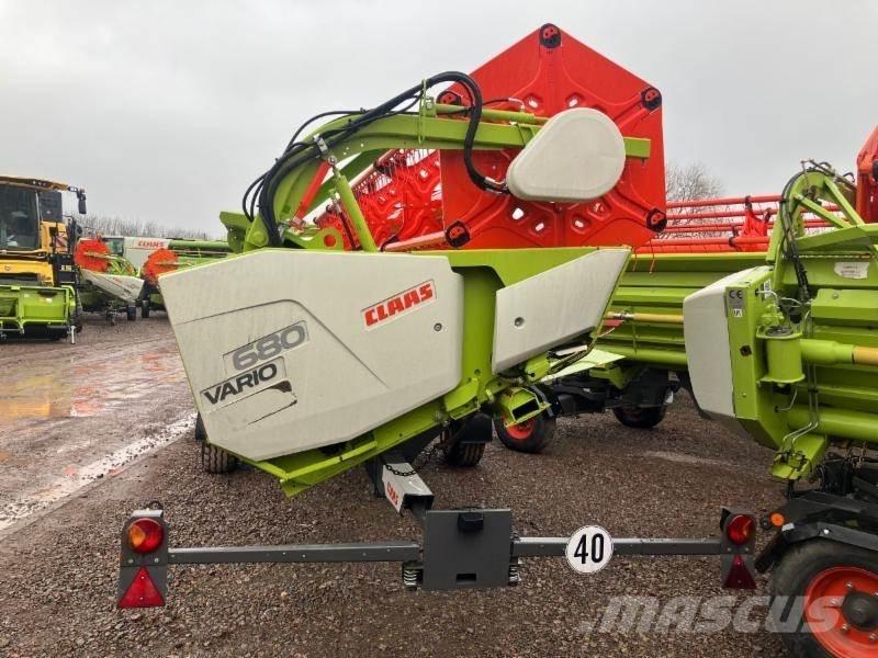 CLAAS TRION 640 Kombinované zberacie stroje