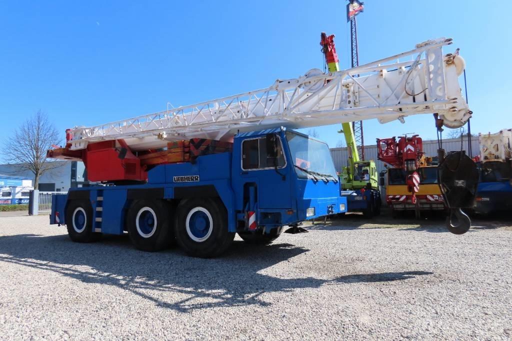 Liebherr LTM 1050-1 Univerzálne terénne žeriavy