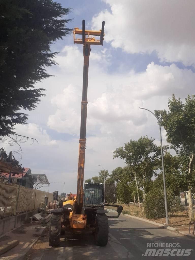 JCB 535-95 Teleskopické nakladače pre poľnohospodárstvo