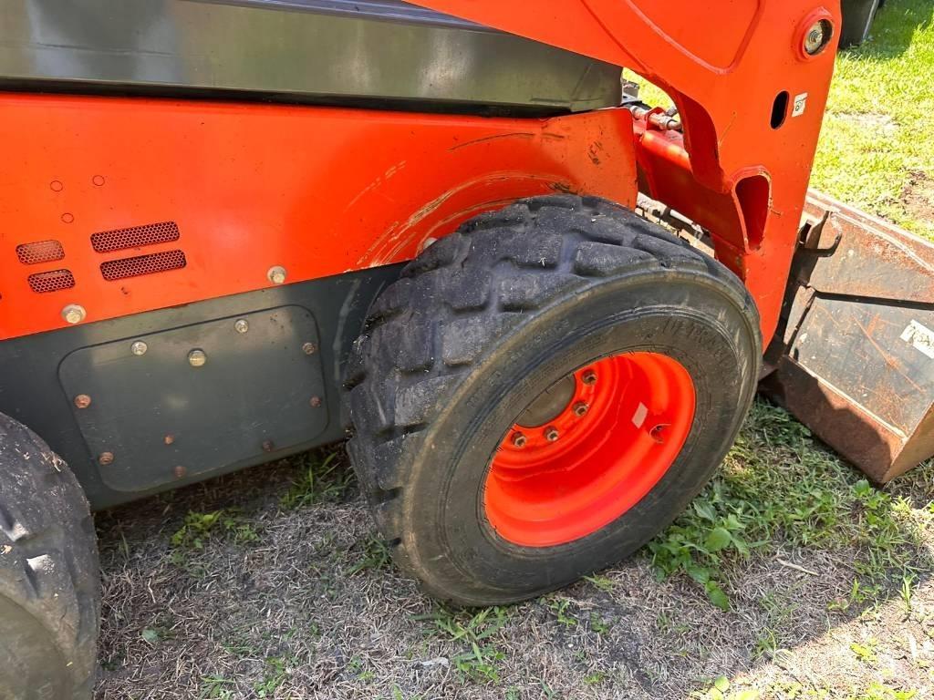 Kubota SSV 75 Šmykom riadené nakladače